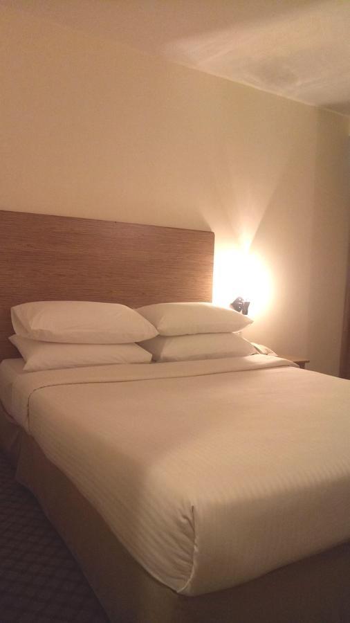 Hotel Sri Sutra - Bandar Sunway 3 Petaling Jaya Bagian luar foto
