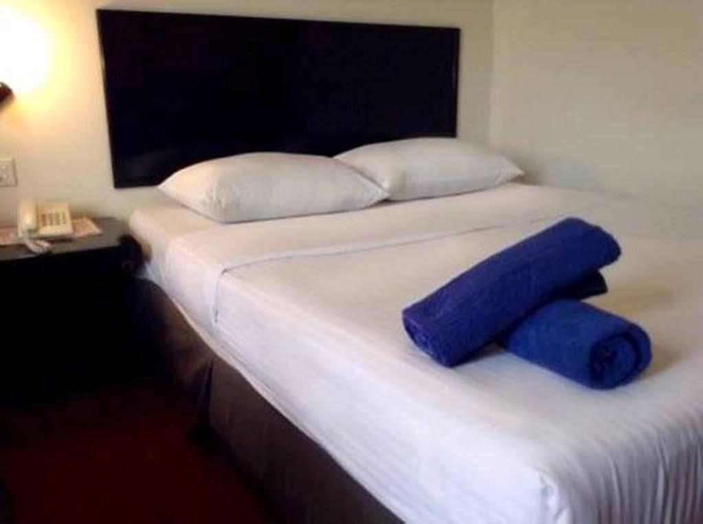 Hotel Sri Sutra - Bandar Sunway 3 Petaling Jaya Bagian luar foto